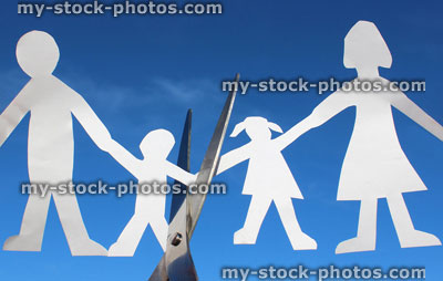 Stock image of family paper chain, people / dolls, scissors cut / cutting, divorce / split