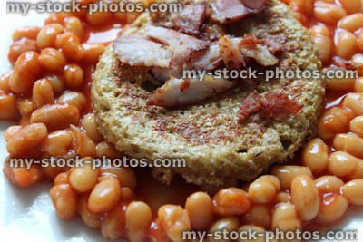 Stock image of French toast / eggy bread with baked beans / bacon