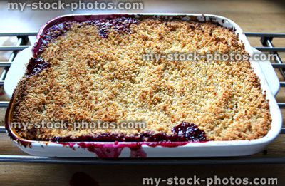 Stock image of homemade apple and blackberry crumble, freshly cooked, dish