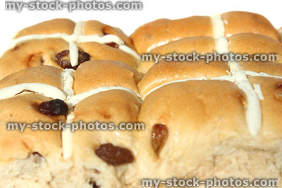 Stock image of homemade hot cross buns, raisins and currants, crosses